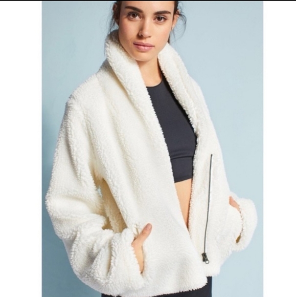 ALO Yoga Jackets & Blazers - Alo yoga cozy up sherpa jacket